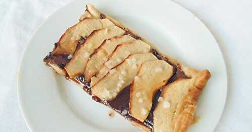 Tarte aux pommes et pâte à tartiner au chocolat