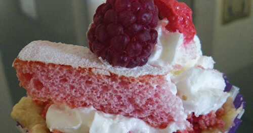 Tartelette aux fruits rouges et son crumble rose