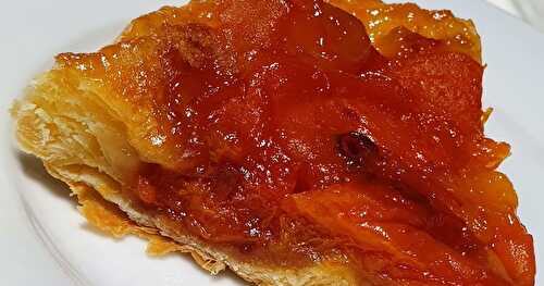 Tarte tatin aux abricots et aux boudoirs