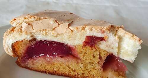 Gâteau meringué aux pêches de vigne