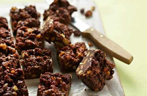 Biscuit au chocolat sans cuisson - délicieux petit carré au chocolat