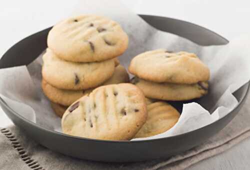 Biscuits aux pépites de chocolat pour accompagner votre café ou thé