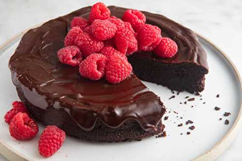 Cake fondant au chocolat et framboises - idéal pour votre dessert