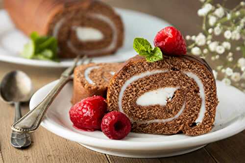 Gâteau roulé au chocolat et mascarpone - swiss roll pour noël