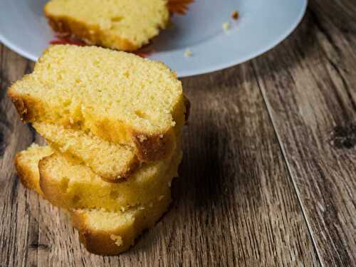 Gâteau yaourt sans huile en 6 minutes – le moelleux hyper bon.