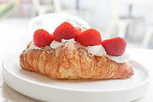 Croissants comme à la boulangerie : un délice pour le petit déjeuner !