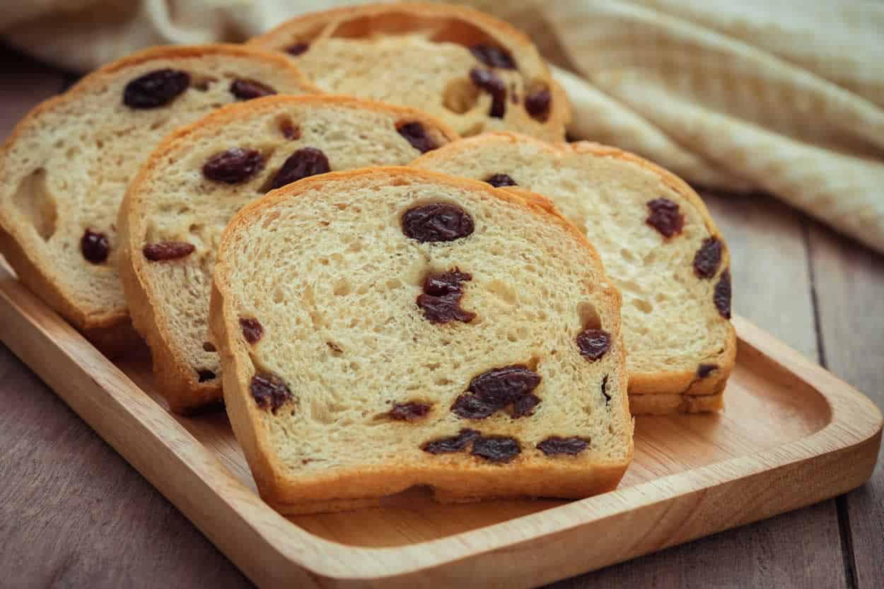 Gâteau yaourt et raisins secs : un moelleux hyper bon !