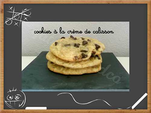 Cookies à la crème de calisson et pépites de chocolat - Gateauxandco