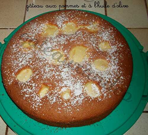 Gâteau aux pommes et à l'huile d'olive