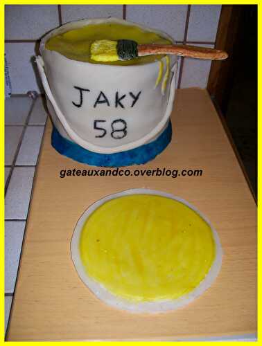 Gâteau pot de peinture