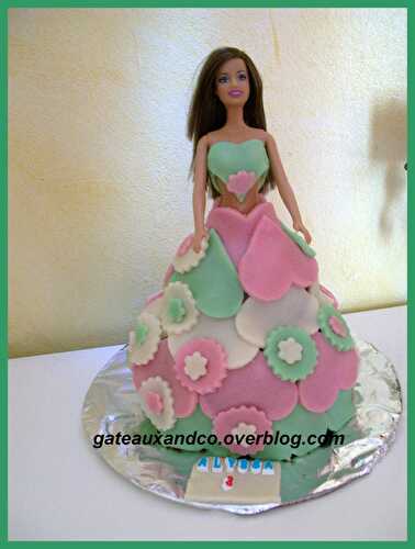 Gâteau poupée
