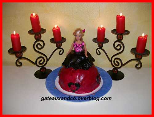 Gâteau poupée rouge et noire - Gateauxandco