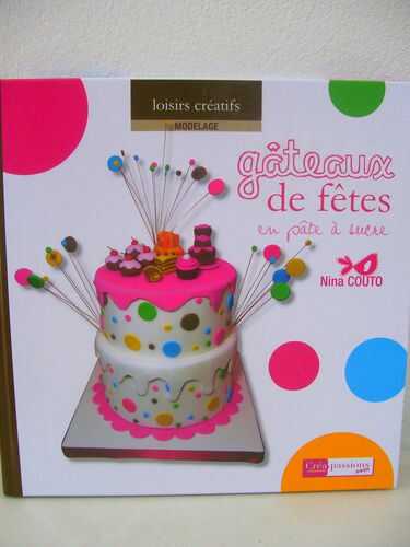 Livre "Gâteaux de fêtes"