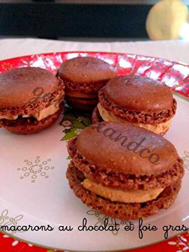 Macarons au chocolat et foie gras