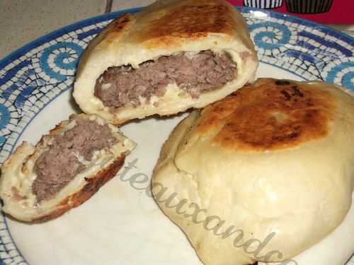 Naans steak et cheese