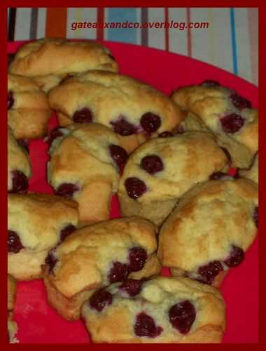 Petits cakes aux cerises