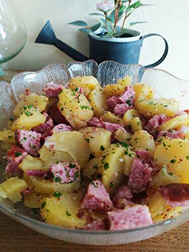 Salade de pommes de terre à la saucisse de Morteau