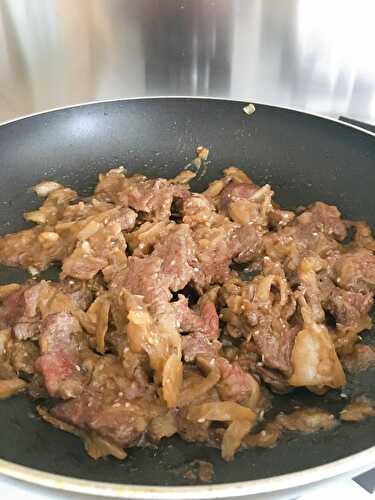 Sauté de boeuf aux oignons