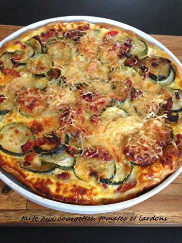 Tarte aux courgettes, tomates et lardons