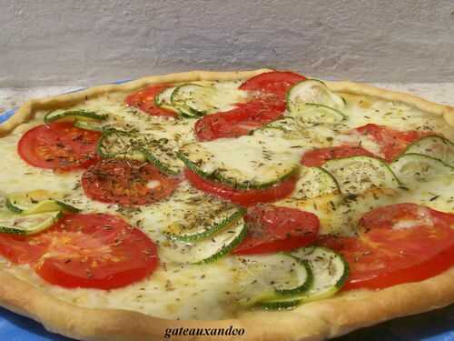 Tarte fine aux courgettes, tomates et mozzarella