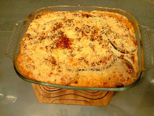 Moussaka de Gigi est en cuisine