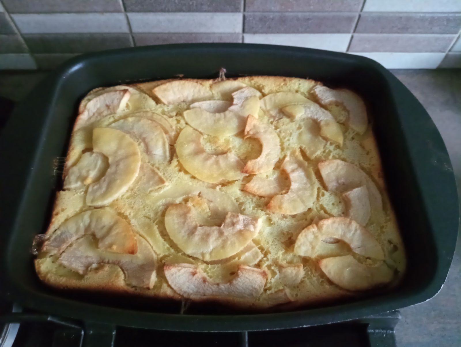 Clafouti aux pommes amande avec le cake factory