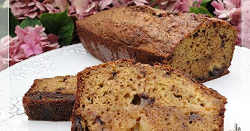 Cake aux courgettes, chocolat et confiture d'oranges amères