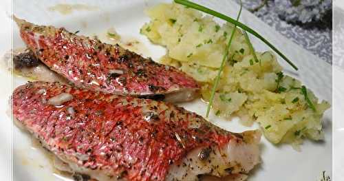 Filets de rougets à la tapenade et écrasé de pommes de terre à la ciboulette