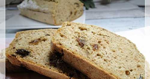 Pain cake sans gluten à la farine de sarrasin et aux raisins secs