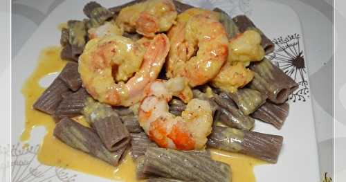 Pâtes sans gluten aux gambas, à la crème de safran