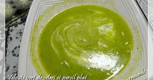 Velouté vert de celeri et persil plat à la crème de coco