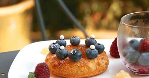 Financier au gingembre et fruits rouges