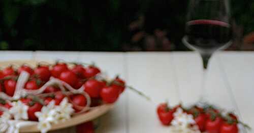 Foccacia tomates cerises et romarin pour fêter l'arrivée de l'été !