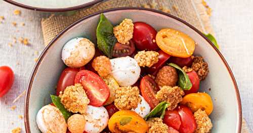 Salade colorée au vinaigre de framboises, crumble d'herbes 