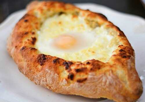 Khachapuri ou pain georgien au fromage