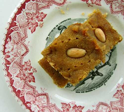 Revani d'Albanie aux amandes (gâteau à la semoule et au sirop)