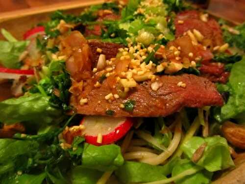 Salade thaïe au magret de canard