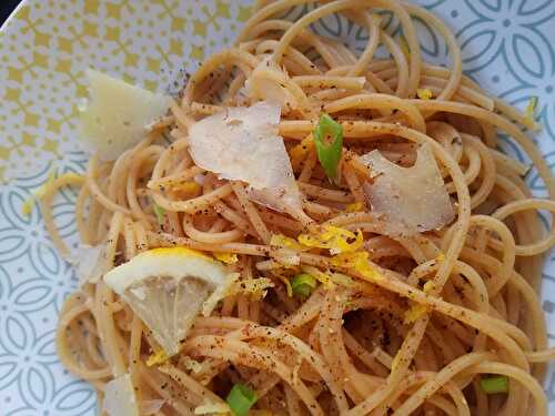 Spaghettis beurre, ail, citron