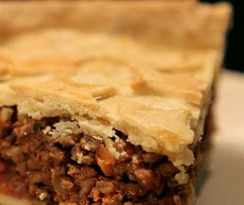 Tourte médiévale à la viande hachée et au gratte-cul