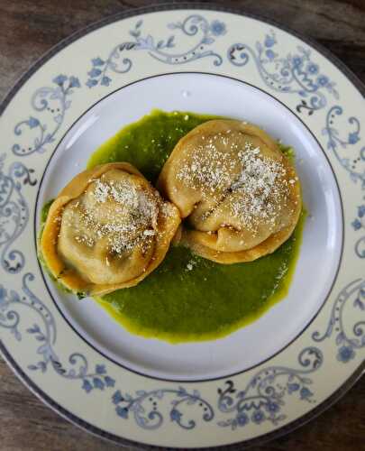 Ravioles à la brousse de brebis, crème d’orties