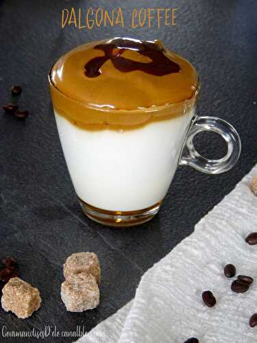 Dalgona coffee au caramel