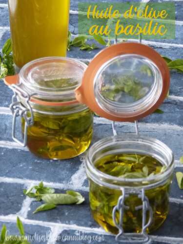Huile d'olive au basilic