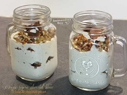Mousse légère chocolat blanc & croustillant chocolat pécan