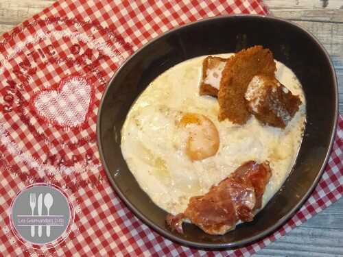 Oeuf en vapeur et purée d'asperge blanche