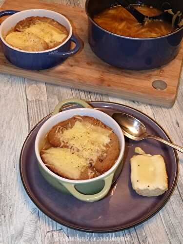 Soupe à l'oignon gratinée