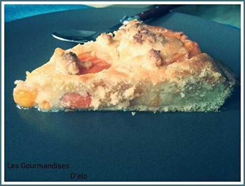 Tarte amande aux abricots et crumble - Gourmandises D'élo