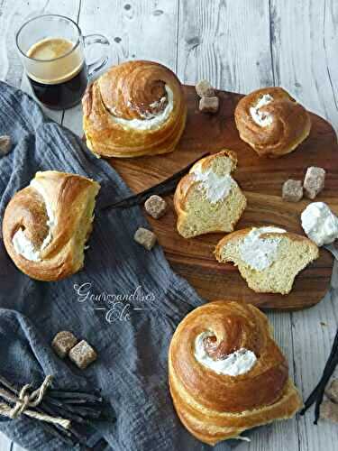 Brioche feuilletée à la crème vanille