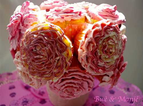 Bouquet de cupcakes (caramel/ vanille, chocolat/vanille).