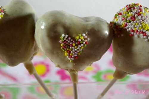 Cake pops de la Saint-Valentin