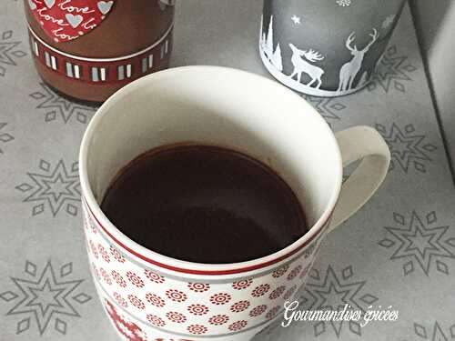 Chocolat chaud épicé {boisson onctueuse cocooning}